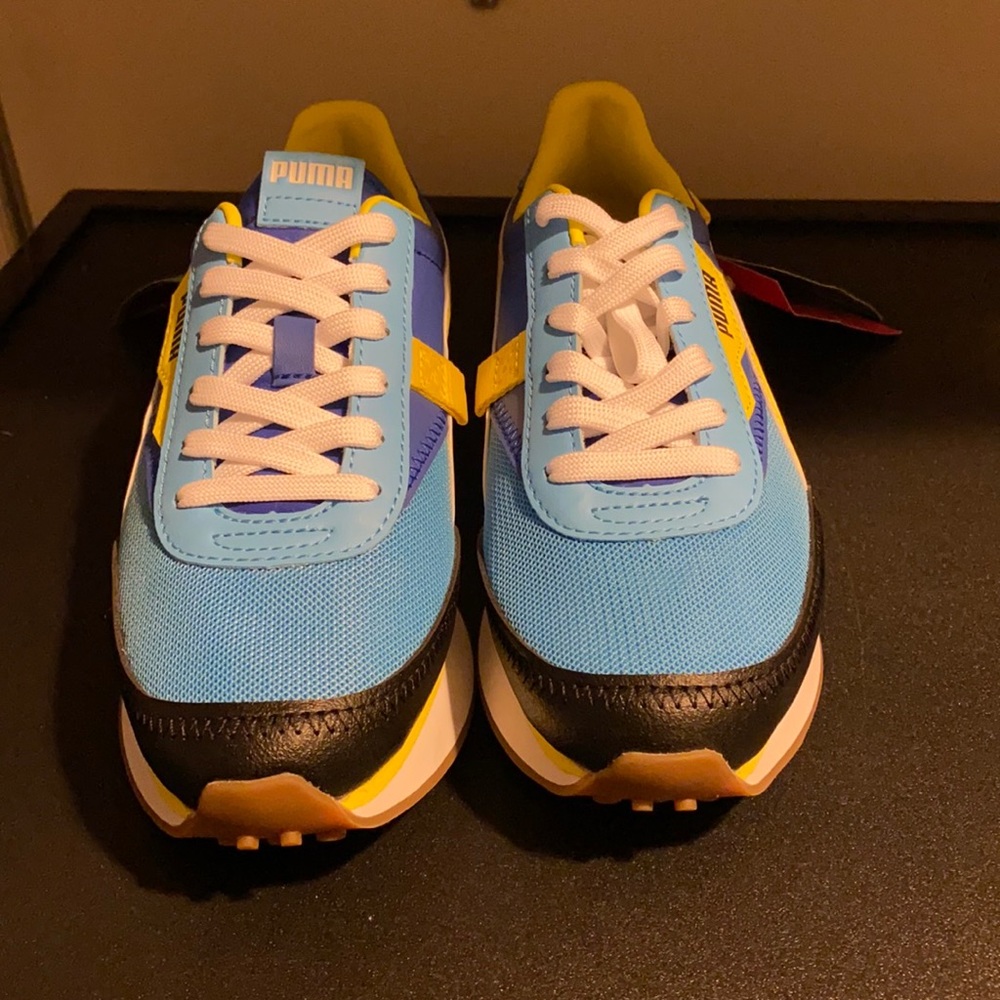 Sneakers Puma for kids, 4 US. Never used